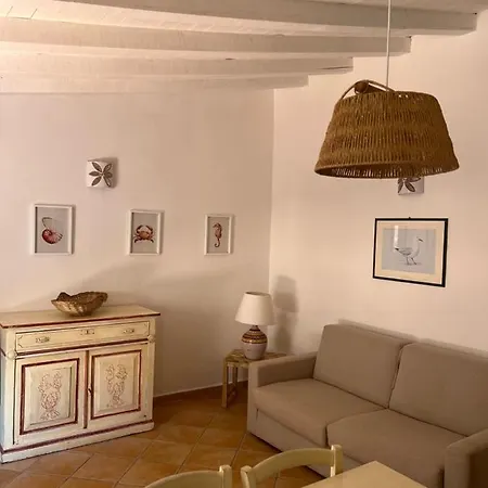 Appartamento Il Paguro A Cala Francese La Maddalena  Exterior photo